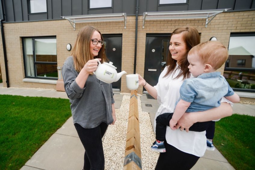 Tenants move into new Barlanark homes